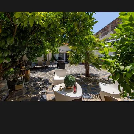 Le Patio Du Port * Saint-Christoly-Médoc